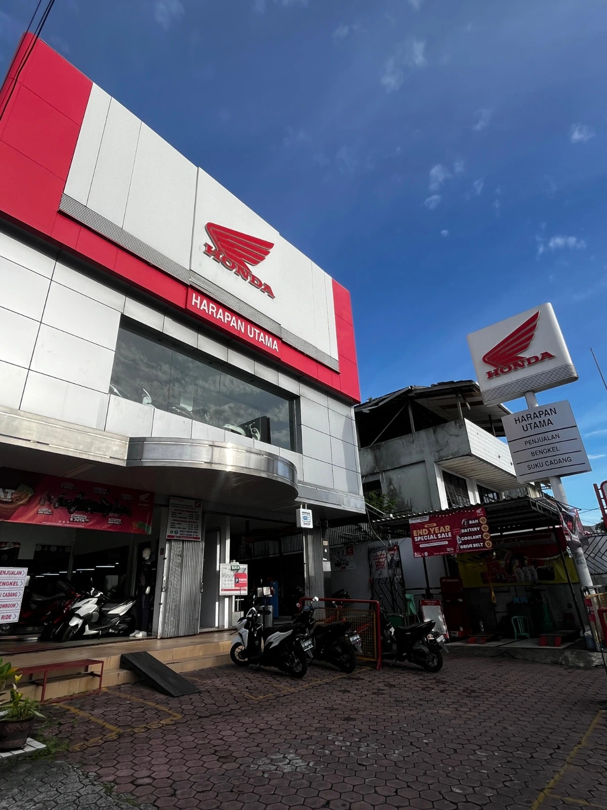 Showroom PT Harapan Utama Makmur Damai Balikpapan - Dealer Honda Motor